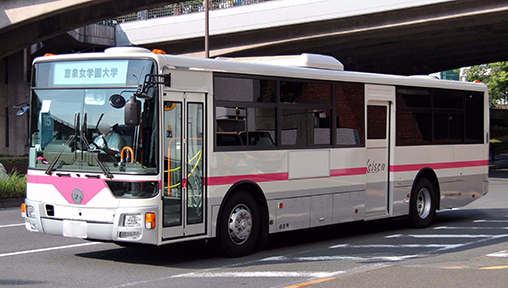 各種教育施設のシャトル便・契約送迎バスの運行を請負います